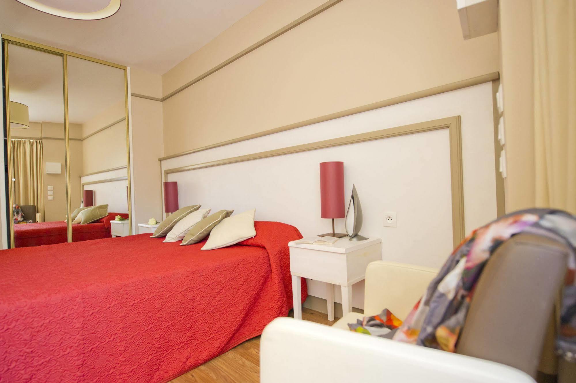 Hotel Mileade Mediterranee - Port-Fréjus Екстериор снимка